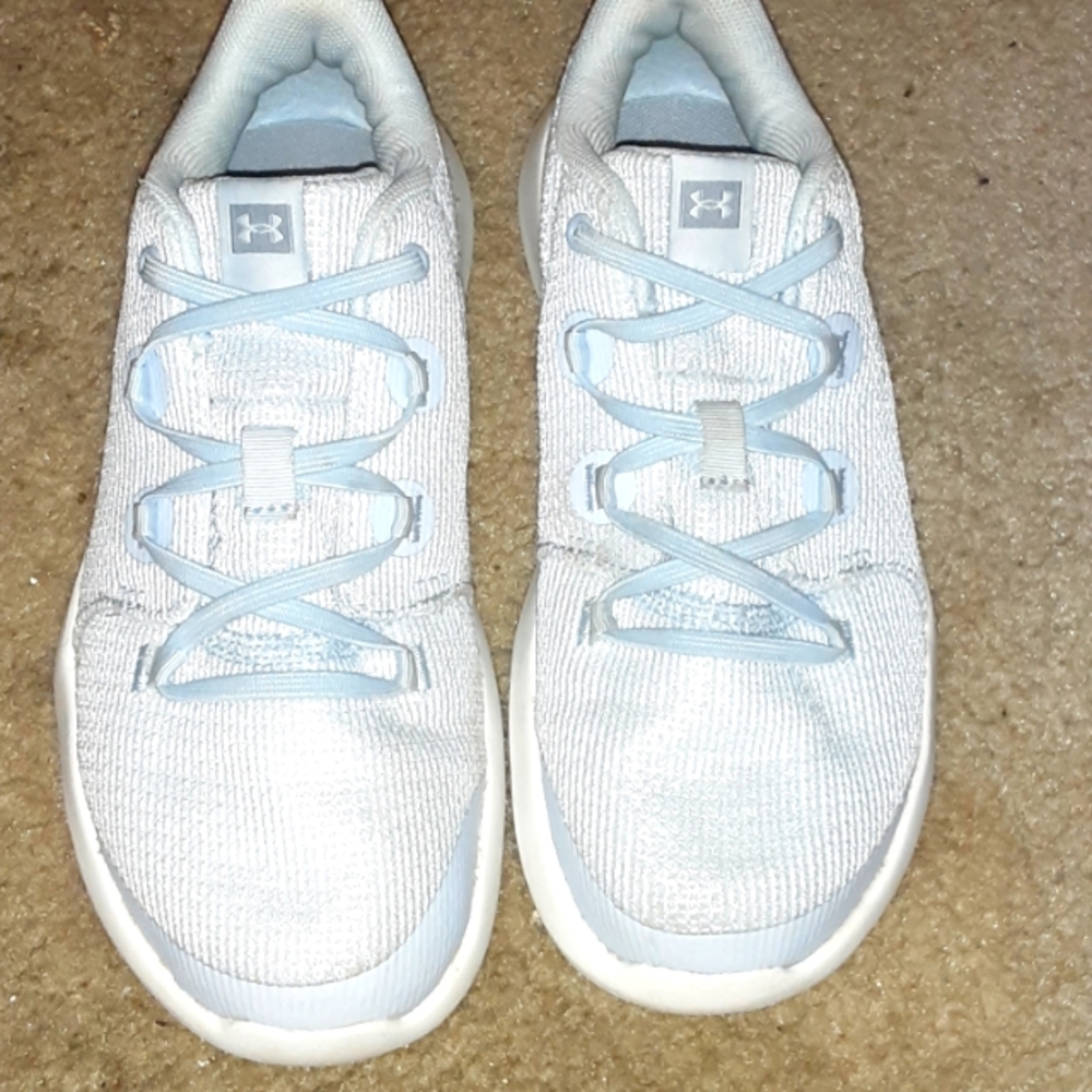 Kids Under armour ripple shoes size 3y